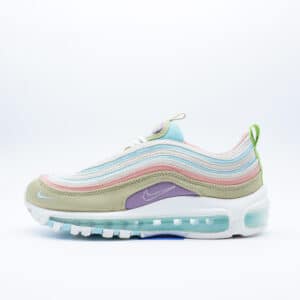Tenis Nike Air Max 97 para hombre y mujer, en colores pastel. Diseño fabricado en una combinación de textil y material sintético.