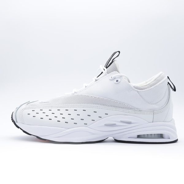 Tenis unisex Nike Air Zoom Drive en colaboración con NOCTA. Diseño técnico de corte bajo con malla, piel y amortiguación Zoom Air.